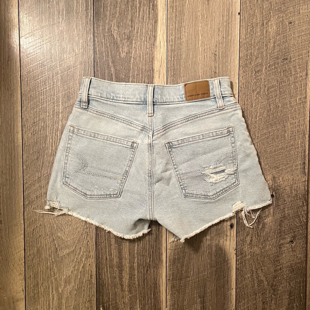 🩳💛American Eagle Like New Distressed 90s Boyfriend Blue Jean Shorts Size Jr 00 - Picture 4 of 6